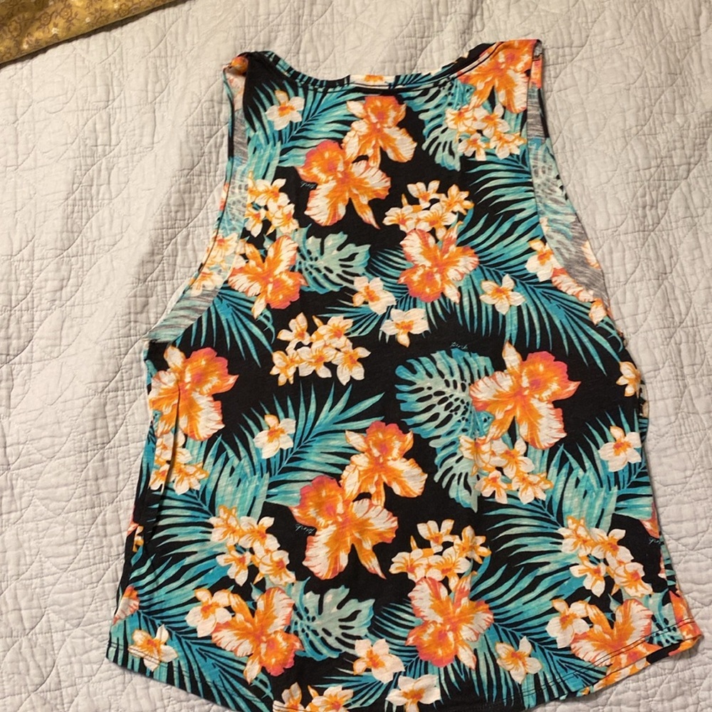 VS PINK tropical tank - Picture 4 of 5